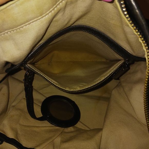 Tory Burch black leather tote. - Picture 8 of 13